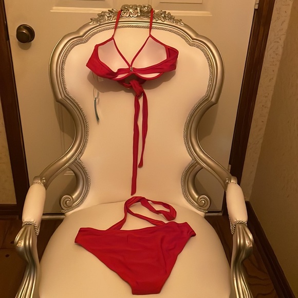 Women’s Swimwear - Picture 2 of 8